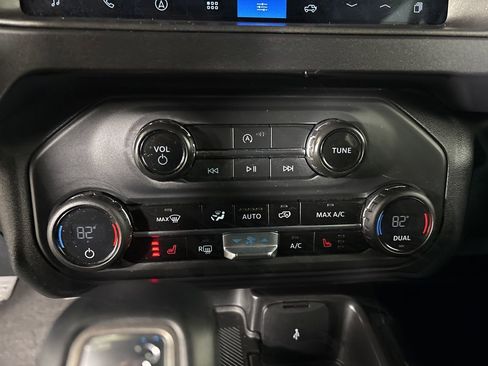 Used 2025 Ford Bronco Big Bend image 15