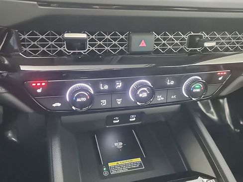Used 2025 Honda Accord EX-L image 31