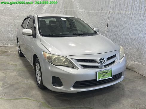 Used 2013 Toyota Corolla L FWD image 24