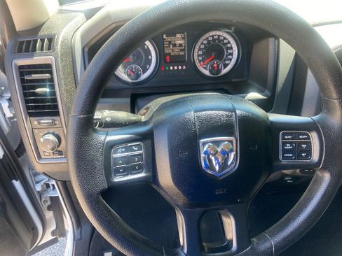 Used 2017 RAM 1500 Express w/ Express Value Package AWD/4WD image 11