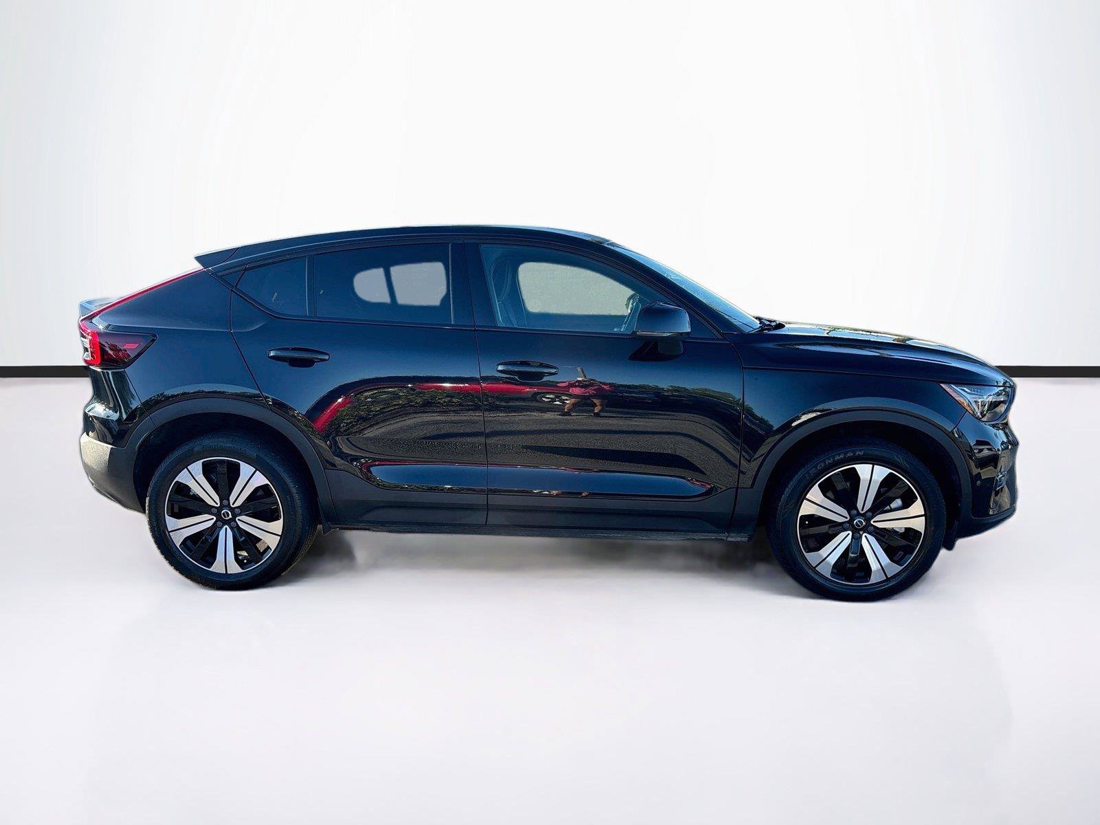 Used 2023 Volvo C40 P8 Recharge Plus AWD/4WD image 8