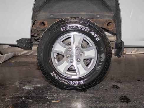 Used 2018 Chevrolet Silverado 1500 LT w/ All Star Edition image 7