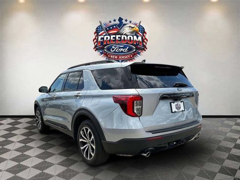 Used 2023 Ford Explorer ST-Line w/ Class IV Trailer Tow Package AWD/4WD image 6