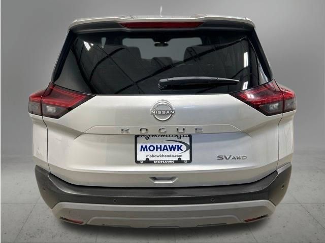 Used 2023 Nissan Rogue SV AWD/4WD image 4