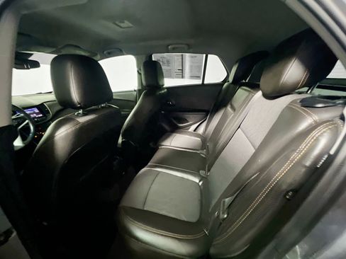 Used 2020 Chevrolet Trax LT w/ LT Convenience Package image 29