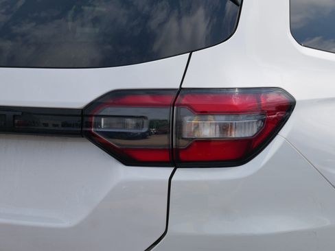 Used 2023 Honda Pilot EX-L image 17