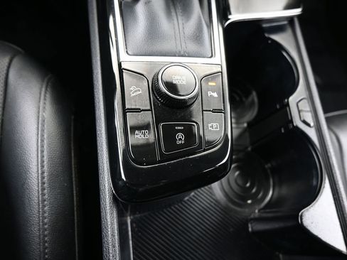 Used 2025 Kia Sportage EX image 28