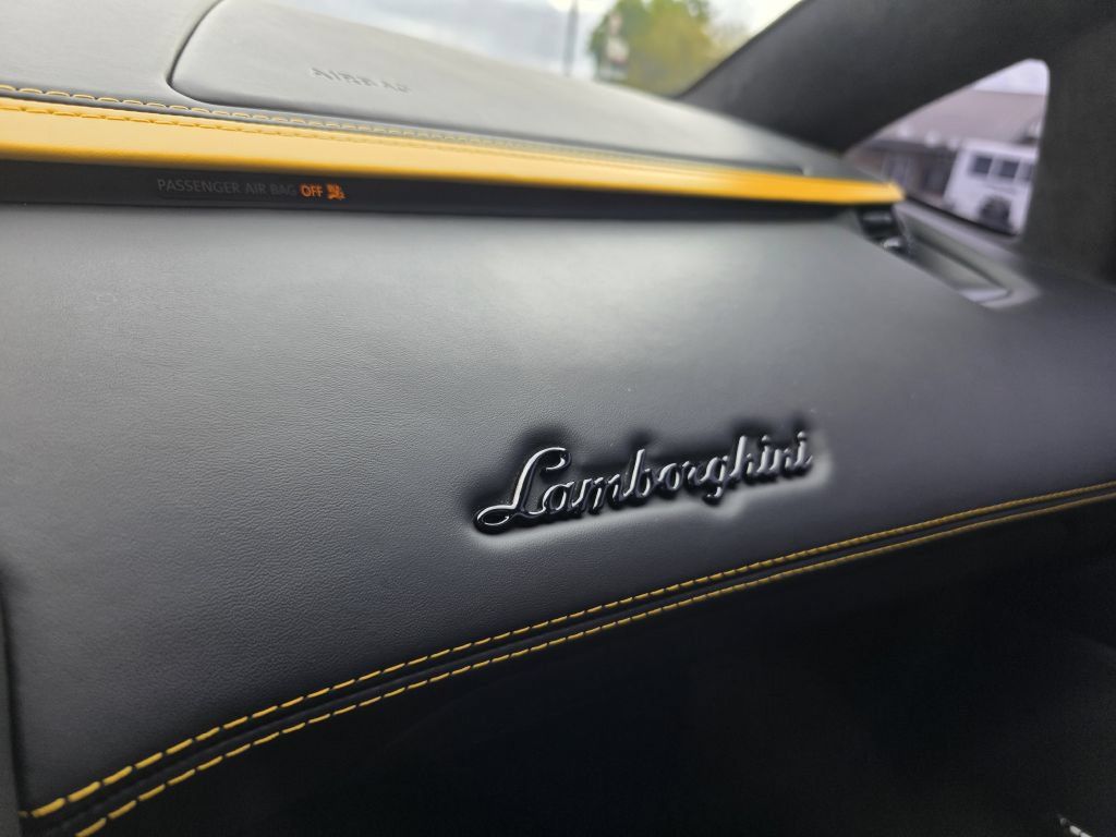 Used 2018 Lamborghini Aventador S AWD/4WD image 52