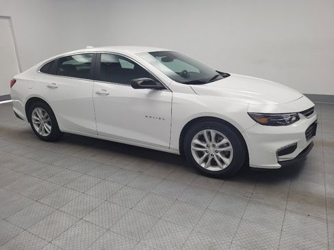 Used 2018 Chevrolet Malibu LT image 11