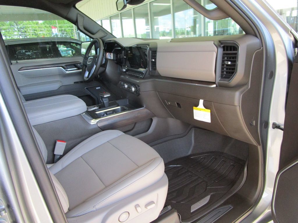 Used 2026 GMC Sierra 1500 SLT w/ SLT Premium Plus Package AWD/4WD image 34