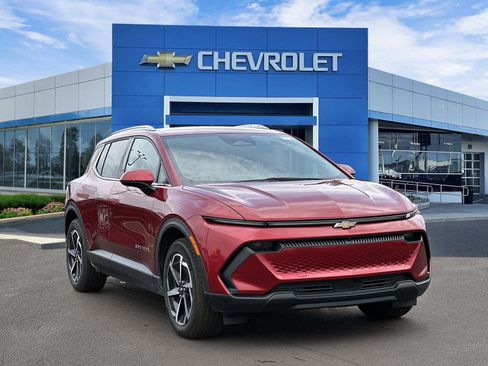 Used 2026 Chevrolet Equinox EV LT FWD image 6