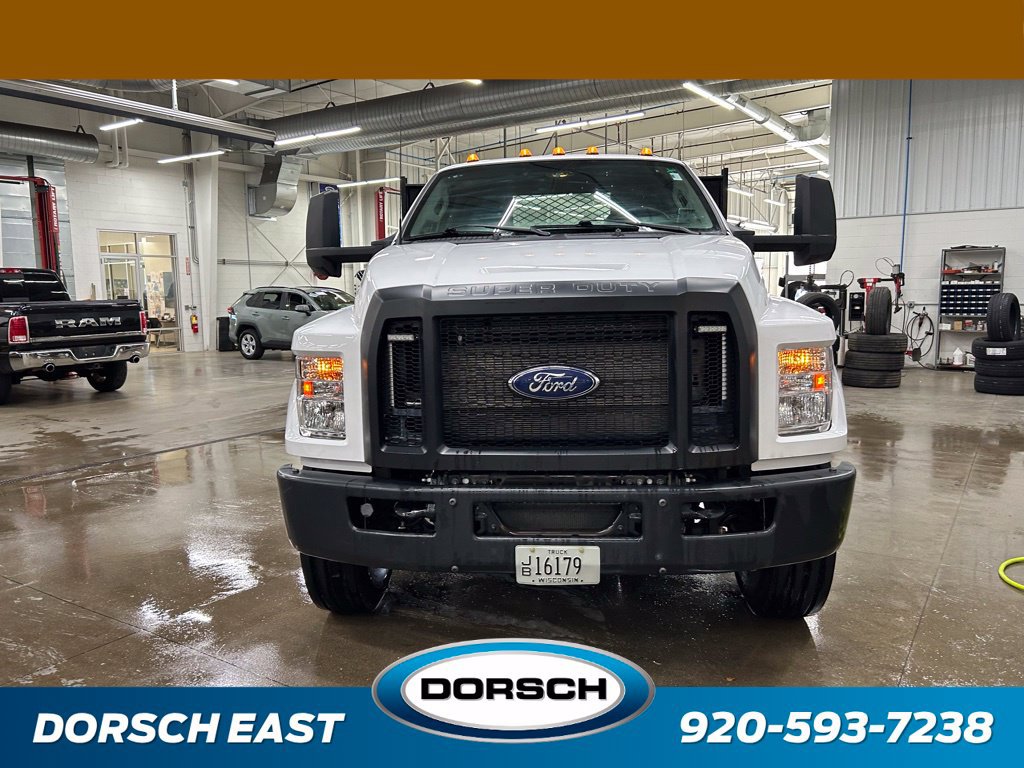 Certified 2022 Ford F750 2WD Regular Cab Super Duty image 2