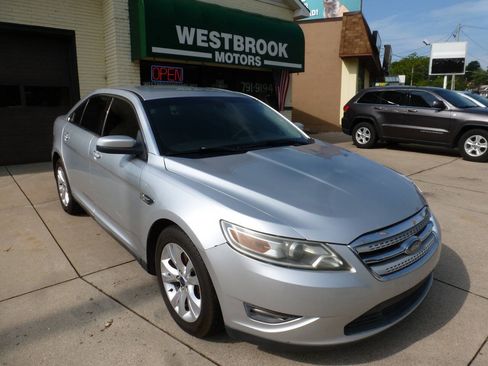 Used 2010 Ford Taurus SEL AWD/4WD image 1