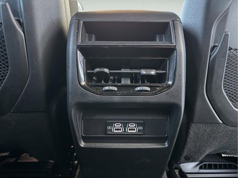 Used 2024 Jeep Grand Cherokee Laredo AWD/4WD image 31