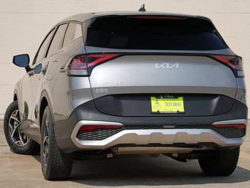 Used 2023 Kia Sportage LX FWD image 5
