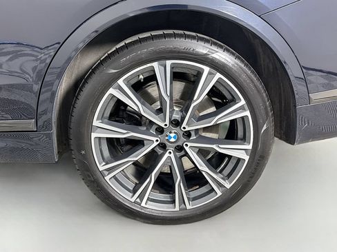 Used 2021 BMW X7 M50i w/ Dynamic Handling Package AWD/4WD image 33