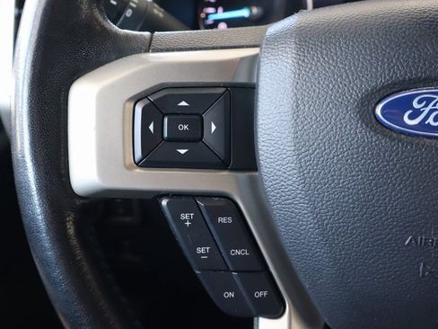 Used 2022 Ford F250 Lariat w/ Black Appearance Package image 27