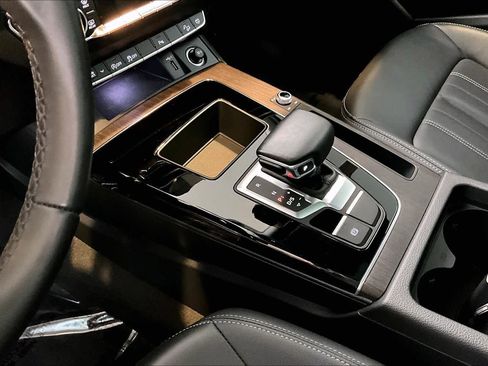 Certified 2023 Audi Q5 2.0T Premium w/ Convenience Package AWD/4WD image 17