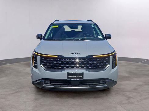 Used 2026 Kia Carnival SX w/ SX Dark Edition Package FWD image 2
