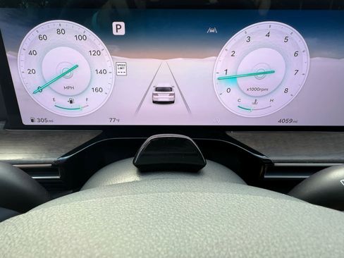 Used 2025 Genesis GV80 2.5T Advanced image 18