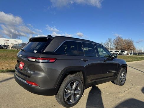 New 2025 Jeep Grand Cherokee Limited image 7