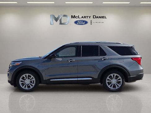 Used 2023 Ford Explorer Limited AWD/4WD image 3