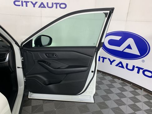 Used 2024 Nissan Rogue S FWD image 36