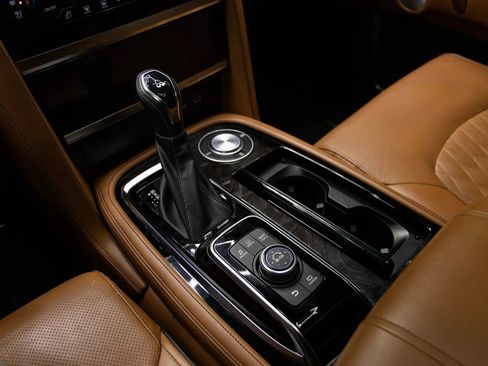 Used 2022 INFINITI QX80 Sensory w/ All-Season Package image 35