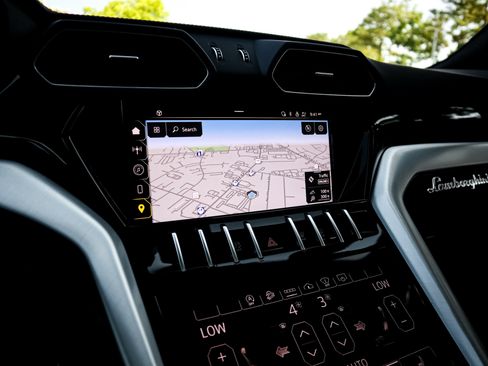 Used 2024 Lamborghini Urus S AWD/4WD image 24