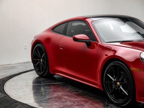 Used 2024 Porsche 911 Carrera w/ Premium Package image 22