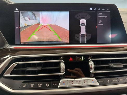 Used 2022 BMW X5 xDrive40i w/ Premium Package image 23