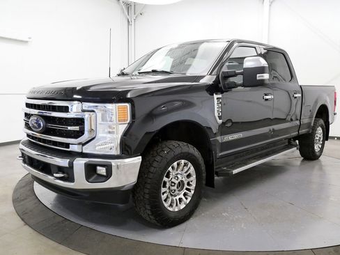 Used 2022 Ford F250 Lariat w/ Lariat Ultimate Package AWD/4WD image 3