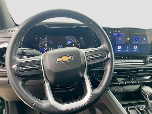 Used 2024 Chevrolet Colorado LT w/ LT Convenience Package image 11