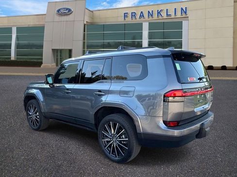 Used 2025 Lexus GX 550 w/ Accessory Package (2T) image 5