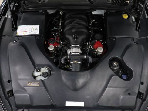 Used 2017 Maserati GranTurismo MC image 27