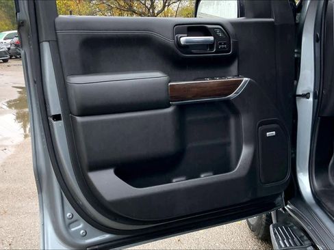 Used 2020 GMC Sierra 1500 SLT image 21