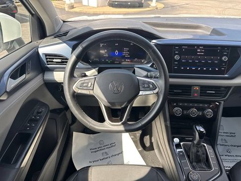 Used 2024 Volkswagen Taos SE AWD/4WD image 26
