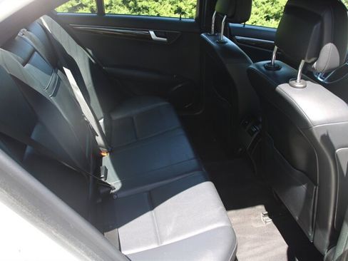 Used 2013 Mercedes-Benz C 300 4MATIC Sedan image 6