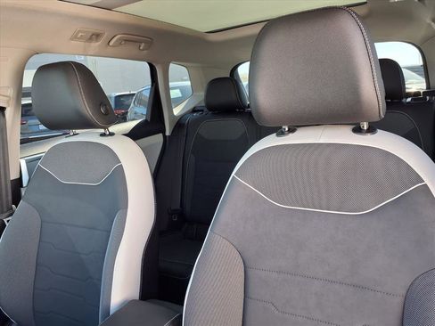 New 2025 Volkswagen Taos SE image 11