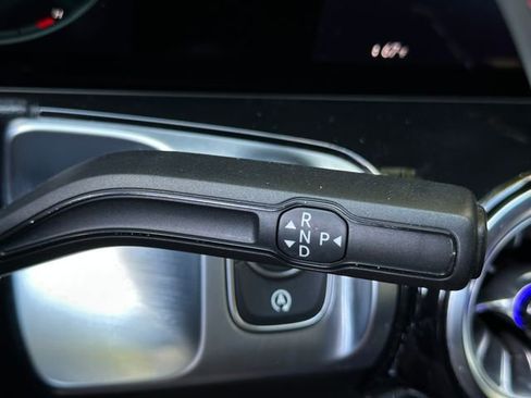 Used 2022 Mercedes-Benz GLB 250 4MATIC image 24