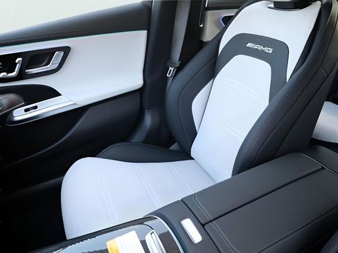 New 2026 Mercedes-Benz E 53 AMG e 4MATIC Sedan image 35
