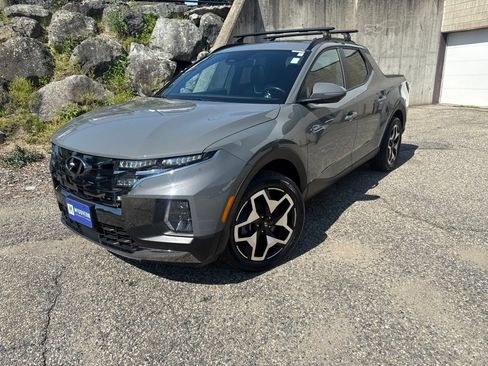 Used 2023 Hyundai Santa Cruz Limited AWD/4WD image 2