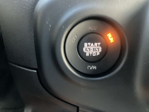 Used 2021 Jeep Wrangler Unlimited Sahara w/ Cold Weather Group AWD/4WD image 24