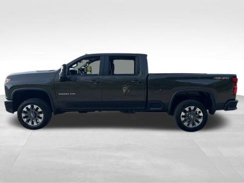 Used 2022 Chevrolet Silverado 2500 Custom w/ Custom Convenience Package image 4