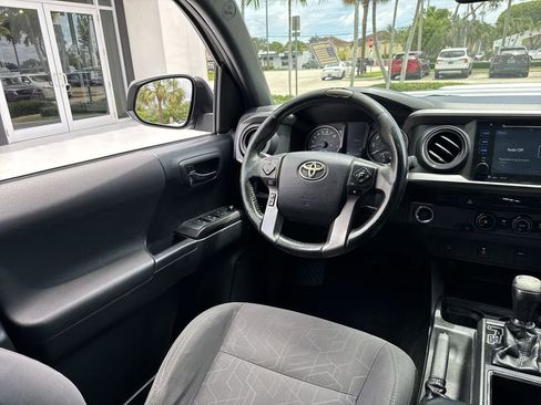 Used 2017 Toyota Tacoma TRD Sport w/ Tow Package RWD image 21