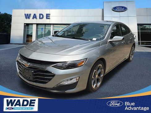 Used 2024 Chevrolet Malibu LT FWD image 1