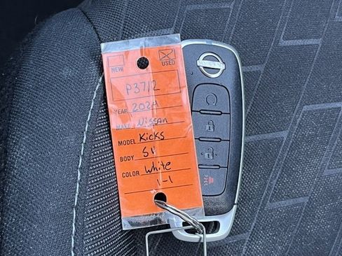 Used 2024 Nissan Kicks SV image 33