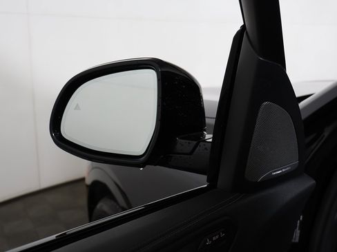 Used 2022 BMW X7 M50i image 40