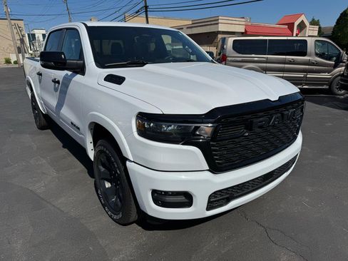 Used 2025 RAM 1500 Big Horn AWD/4WD image 3