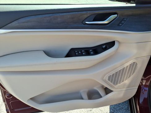 New 2025 Jeep Grand Cherokee Limited w/ Luxury Tech Group II image 8